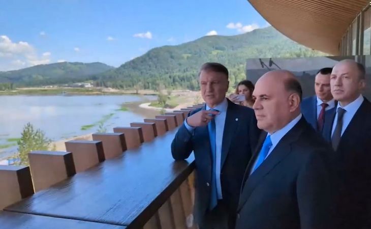 Михаил Мишустин потребовал от властей всех уровней следить за работой туроператоров